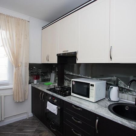 Apartament Curat Si Confortabil Str. Ismail 86 In Centrul Chisinaului Apartment Luaran gambar