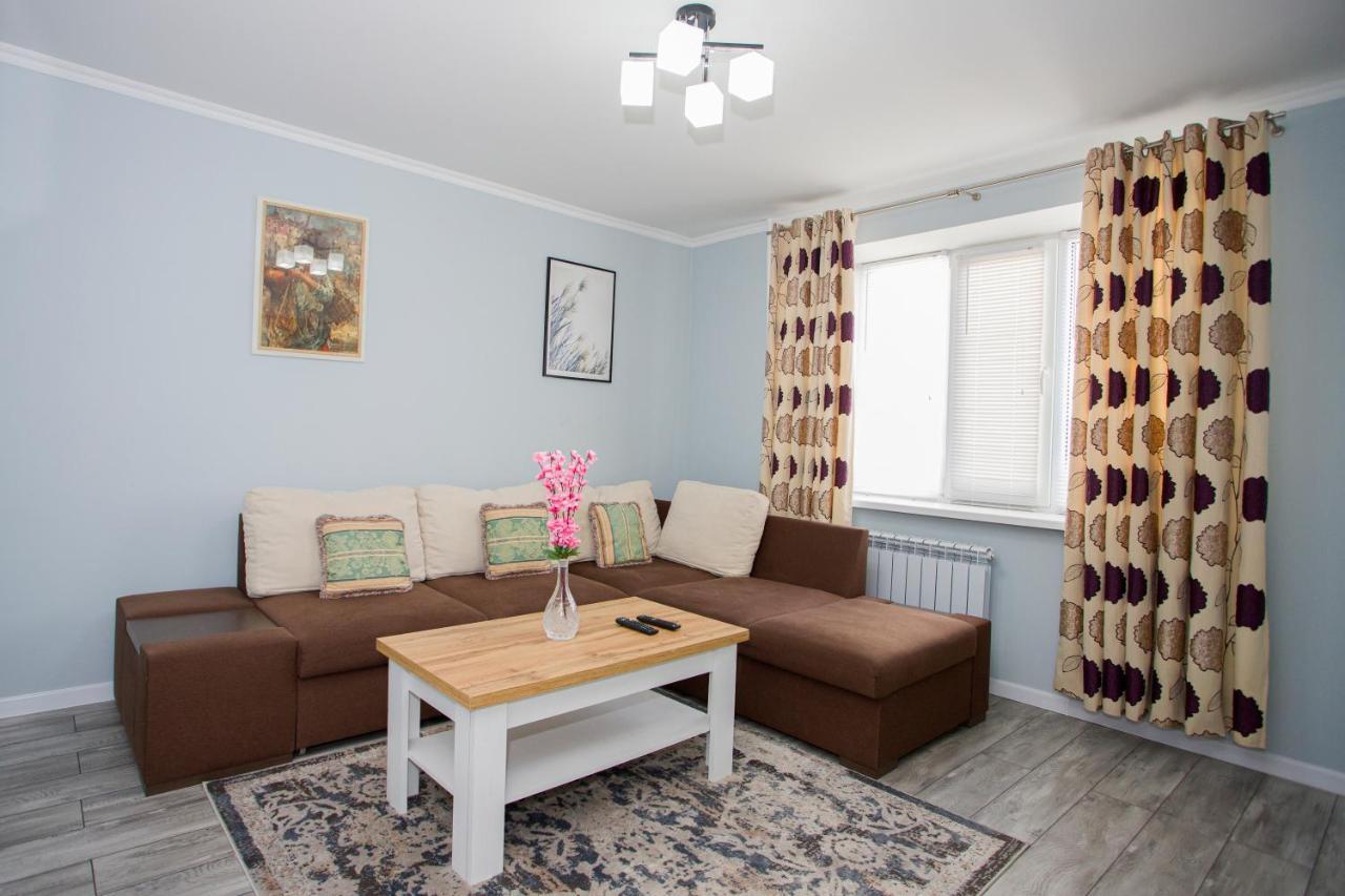 Apartament Curat Si Confortabil Str. Ismail 86 In Centrul Chisinaului Apartment Luaran gambar